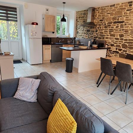 Maison Jullouville au calme Extérieur photo