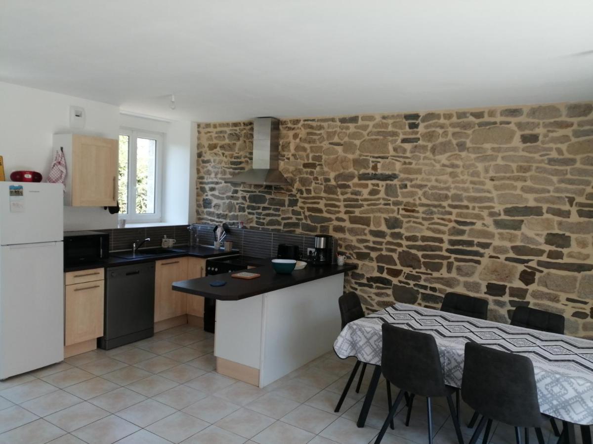 Maison Jullouville au calme Extérieur photo