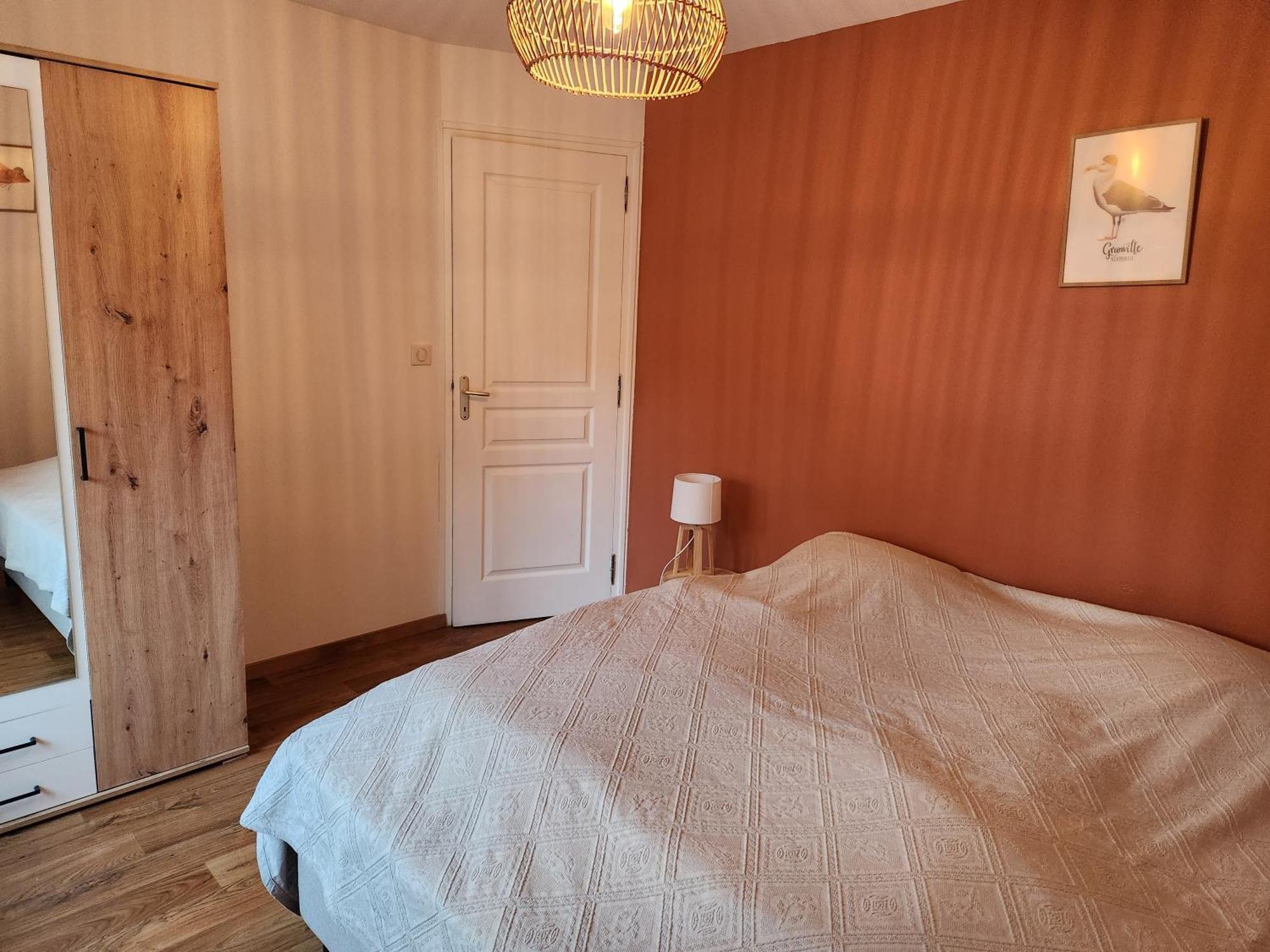 Maison Jullouville au calme Extérieur photo