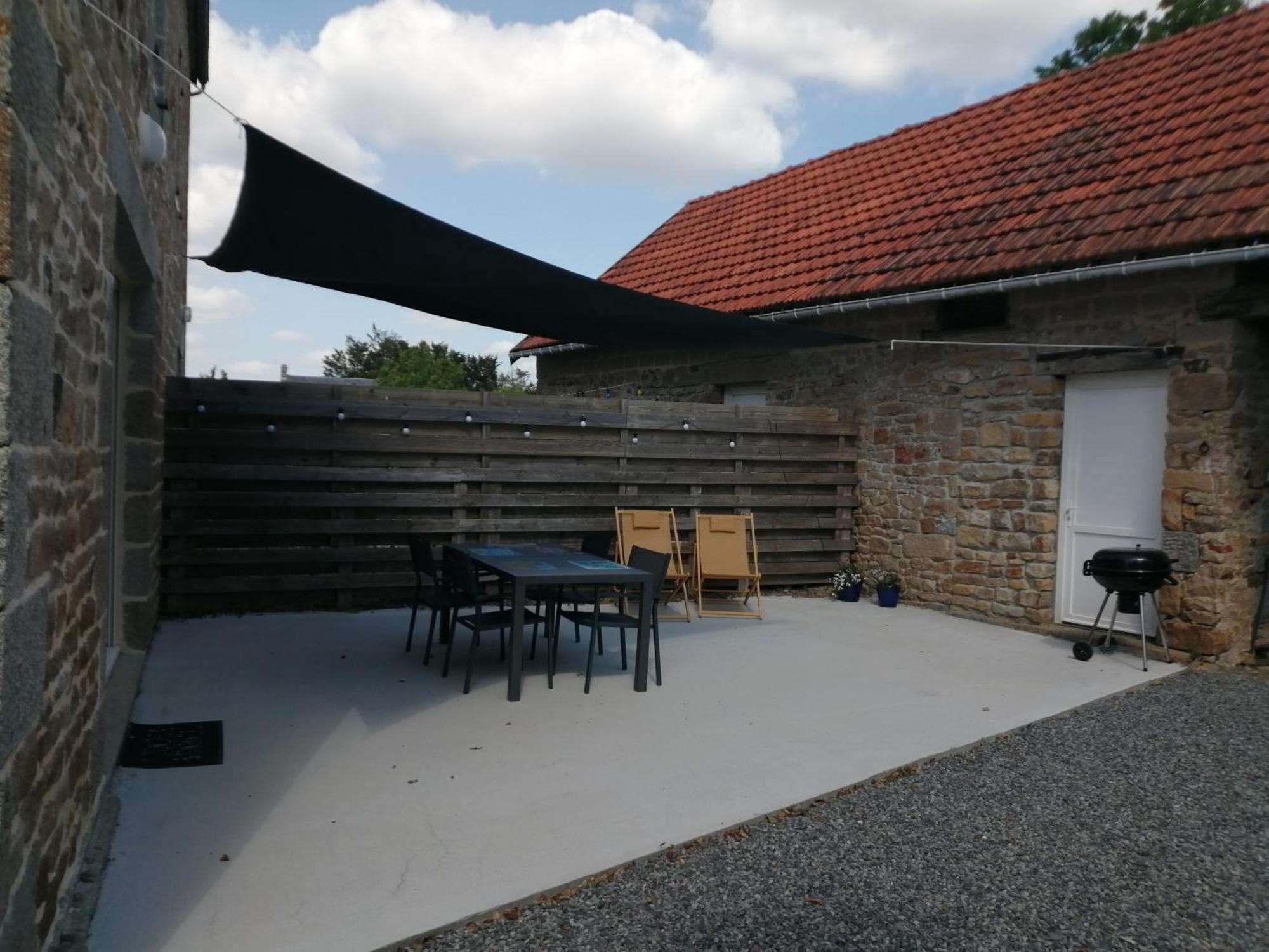 Maison Jullouville au calme Extérieur photo